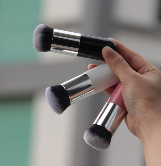 Chubby Pier Foundation & Powder Makeup Brush – Beauty Tool Essential